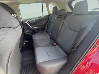 Toyota RAV4 2025 XLE 4p SUV