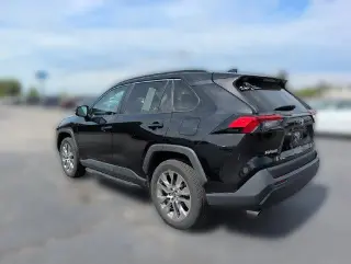 Toyota RAV4 2021 AWD XLE Premium 4p SUV