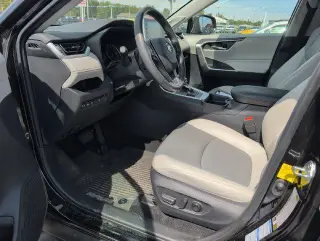 Toyota RAV4 2021 AWD XLE Premium 4p SUV
