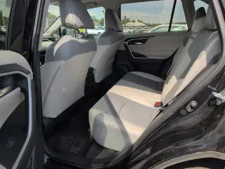 Toyota RAV4 2021 AWD XLE Premium 4p SUV
