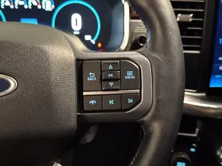Ford F-150 2023 4x4 Lariat 4dr SuperCrew 5.5 ft. SB