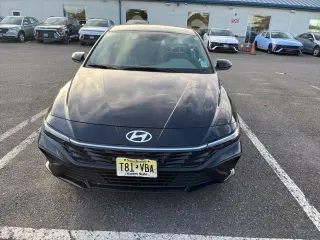 Hyundai ELANTRA 2025 SE 4dr Sedan