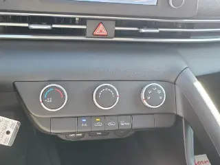 Hyundai ELANTRA 2026 SE 4dr Sedán