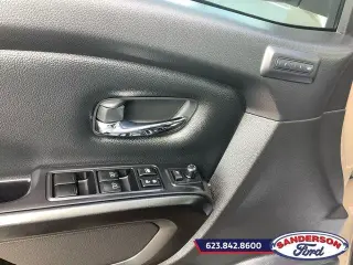 Nissan Titan 2021 4x4 PRO-4X 4dr Crew Cab 5.6 ft. SB