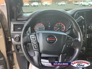 Nissan Titan 2021 4x4 PRO-4X 4dr Crew Cab 5.6 ft. SB