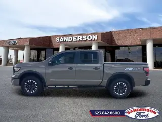 Nissan Titan 2021 4x4 PRO-4X 4dr Crew Cab 5.6 ft. SB