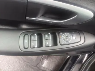 Hyundai SONATA Híbrido 2025 SEL 4p Sedan