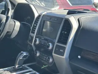 Ford F-150 2019 4x4 Lariat 4p SuperCrew 5.5 ft. CB