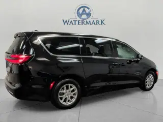 Chrysler Pacifica 2025 Select 4dr Mini-Van