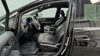 Chrysler Pacifica 2025 Select 4dr Mini-Van