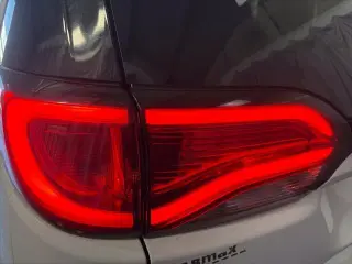 Chrysler Pacifica Hybrid 2018 Limited 4dr Mini-Van