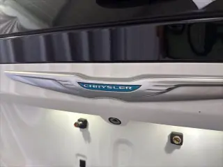 Chrysler Pacifica Hybrid 2018 Limited 4dr Mini-Van