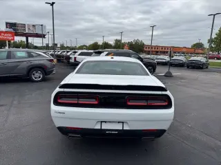 Dodge Challenger 2023 SXT 2p Coupé