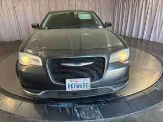 Chrysler 300 2019 Touring L 4dr Sedan