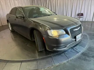 Chrysler 300 2019 Touring L 4dr Sedan