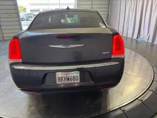 Chrysler 300 2019 Touring L 4dr Sedan