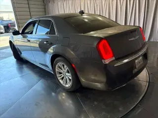 Chrysler 300 2019 Touring L 4dr Sedan