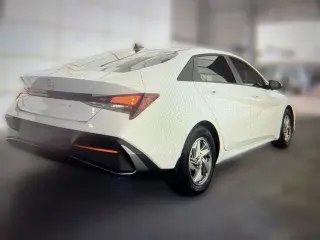 Hyundai ELANTRA 2026 SE 4dr Sedán