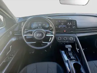 Hyundai ELANTRA 2025 SE 4dr Sedan
