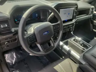 Ford F-150 2025 4x2 STX 4p SuperCrew 5.5 ft. SB