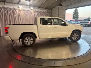 Nissan Frontier 2022 4x2 SV 4dr Crew Cab 5 ft. SB