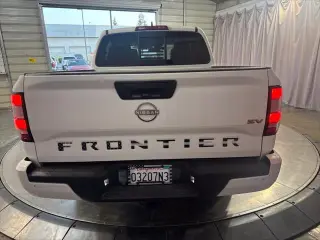 Nissan Frontier 2022 4x2 SV 4dr Crew Cab 5 ft. SB