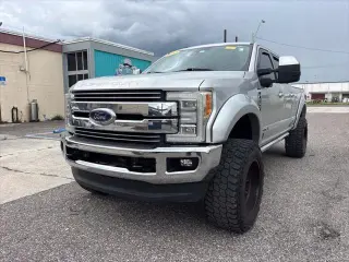 Ford F-250 Super Duty 2017 4x4 Lariat 4p Camioneta de cabina doble 6.8 pies BA