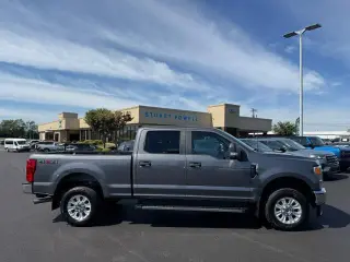 Ford F-250 Super Duty 2022 4x4 XL 4dr Crew Cab 6.8 ft. SB Pickup