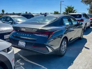 Hyundai ELANTRA 2024 SEL 4dr Sedan