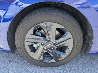 Hyundai ELANTRA 2023 SEL 4p Sedan