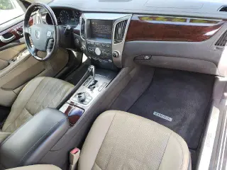 Hyundai Equus 2011 Signature 4dr Sedan