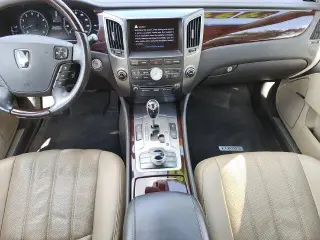 Hyundai Equus 2011 Signature 4dr Sedan