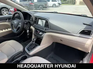 Hyundai ELANTRA 2017 SE 4dr Sedan (versión de mitad de año)
