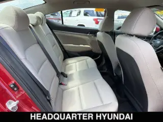 Hyundai ELANTRA 2017 SE 4dr Sedan (versión de mitad de año)