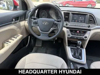 Hyundai ELANTRA 2017 SE 4dr Sedan (versión de mitad de año)