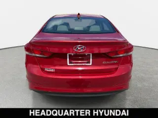 Hyundai ELANTRA 2017 SE 4dr Sedan (versión de mitad de año)