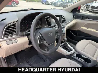 Hyundai ELANTRA 2017 SE 4dr Sedan (versión de mitad de año)