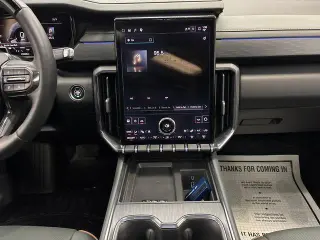 GMC Acadia 2025 4x4 AT4 SUV de 4 puertas