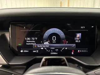 GMC Acadia 2025 4x4 AT4 SUV de 4 puertas