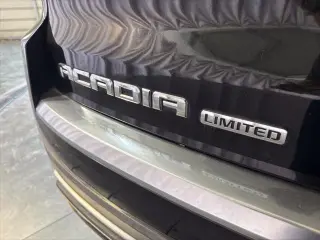 GMC Acadia Limited 2017 Base 4dr SUV