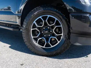 Ford F-150 2023 4x4 XLT 4dr SuperCrew 5.5 ft. SB