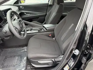 Hyundai ELANTRA 2023 SEL 4p Sedana