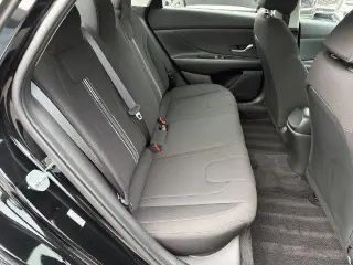 Hyundai ELANTRA 2023 SEL 4p Sedana