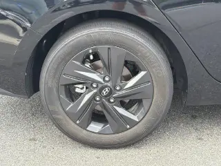 Hyundai ELANTRA 2023 SEL 4p Sedana