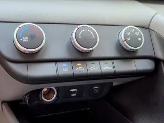 Hyundai ELANTRA 2026 SE 4dr Sedán