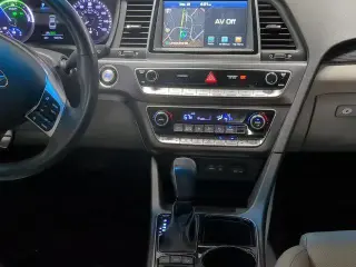 Hyundai SONATA Plug-in Hybrid 2019 Limited 4dr Sedan