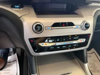 Ford Explorer 2023 XLT 4p SUV