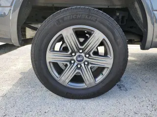 Ford F-150 2020 4x4 Lariat 4dr SuperCrew 5.5 ft. SB