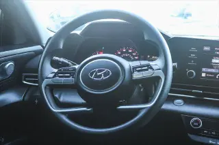 Hyundai ELANTRA 2023 SEL 4p Sedana