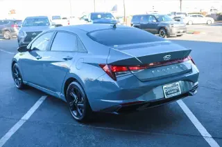 Hyundai ELANTRA 2023 SEL 4p Sedana